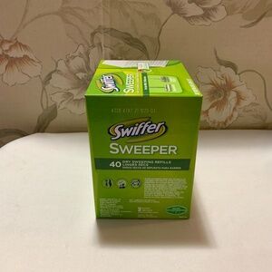 Swiifer Sweeper Dry Cloth Refills - Box of 40 - NEW